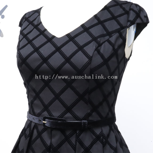 2022 New V-collar Sleeveless Waist-in Patchwork Plaid Flared Casual Dress for Women